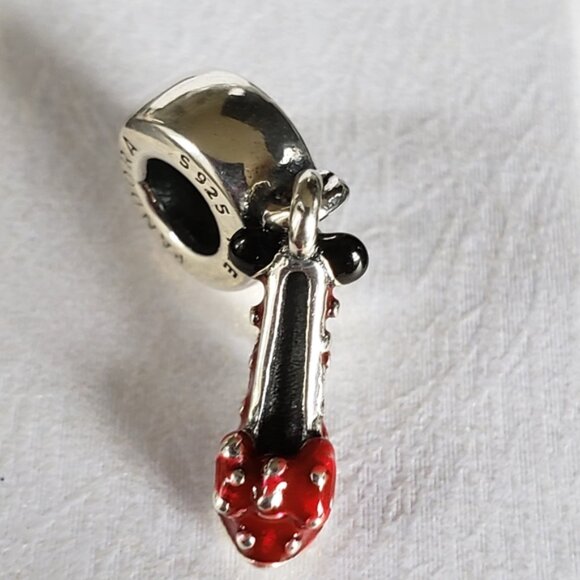 PANDORA Disney Minnie Mouse Shoe Dangle Charm - Picture 2 of 7